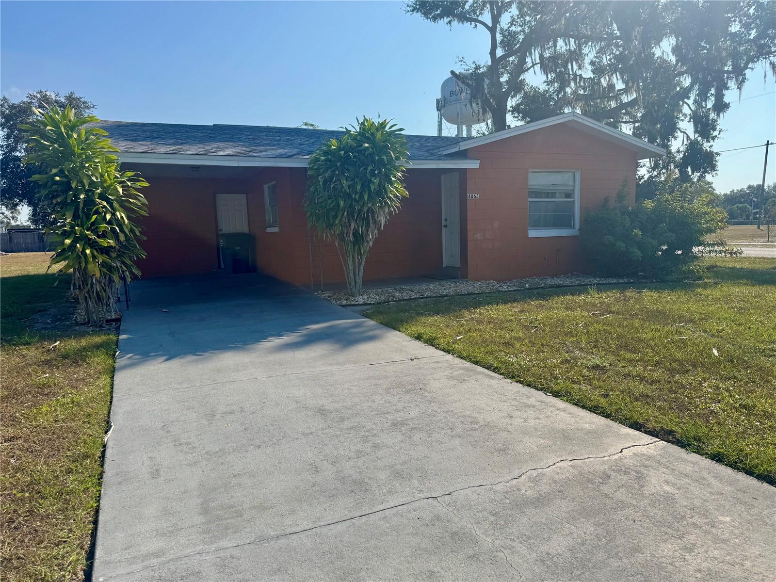 Listing photo id 0 for 4865 Sally Boulevard