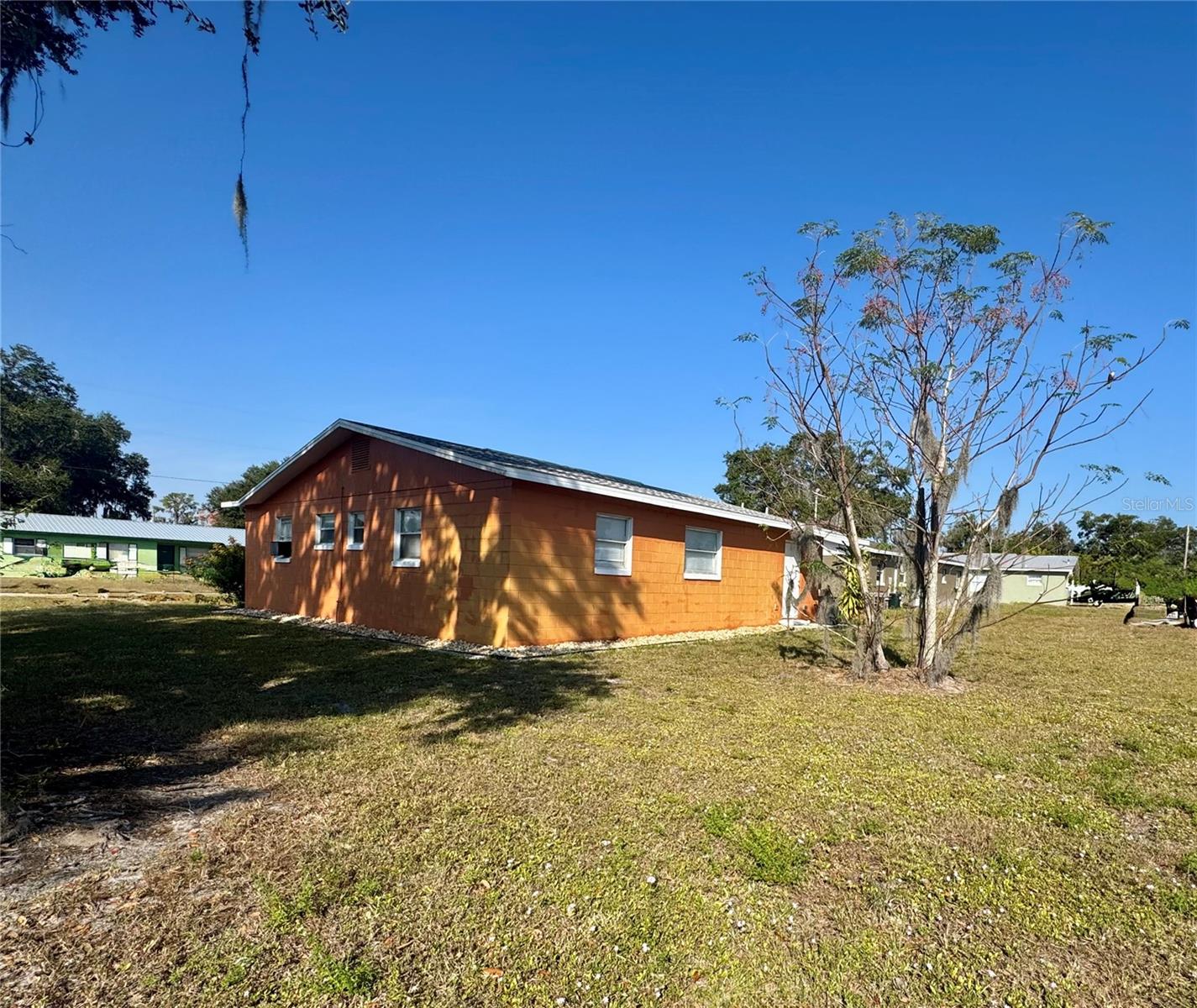 Listing photo id 20 for 4865 Sally Boulevard