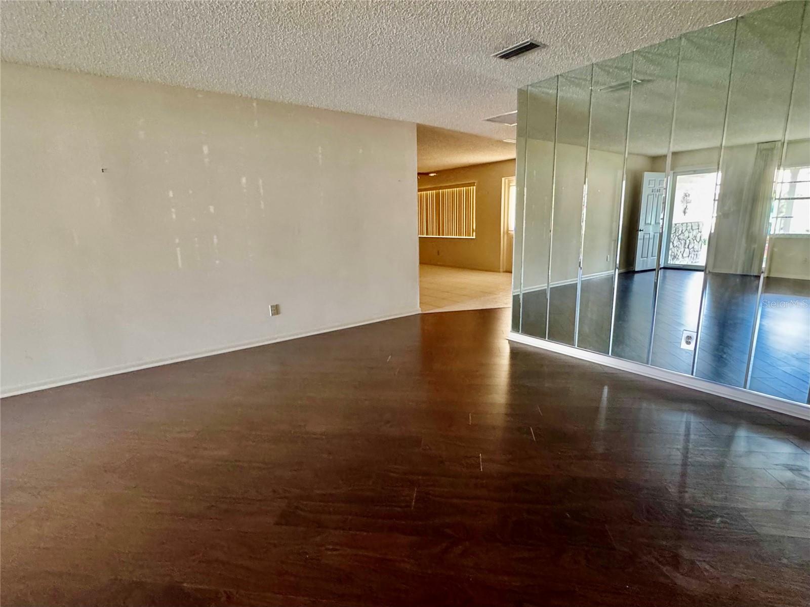 Image 7 of 28 For 8426 92nd Lane F