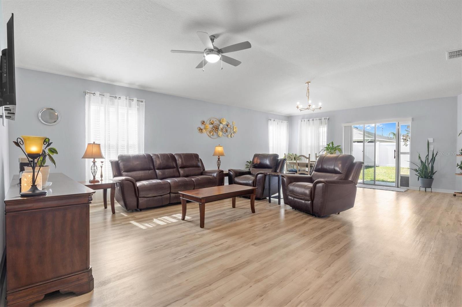 Image 7 of 40 For 1591 Mattie Pointe Place