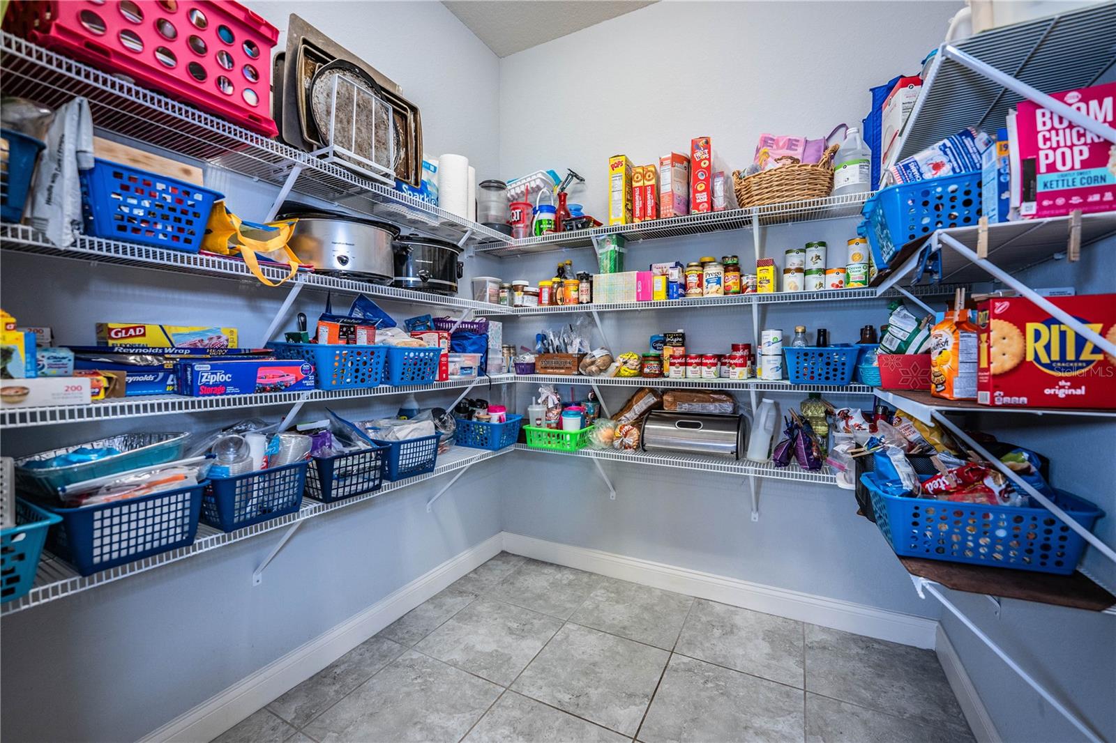 Image 18 of 75 For 261 Walkers Point Drive