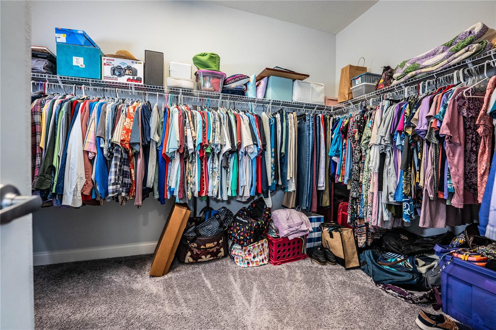 Image 34 of 75 For 261 Walkers Point Drive