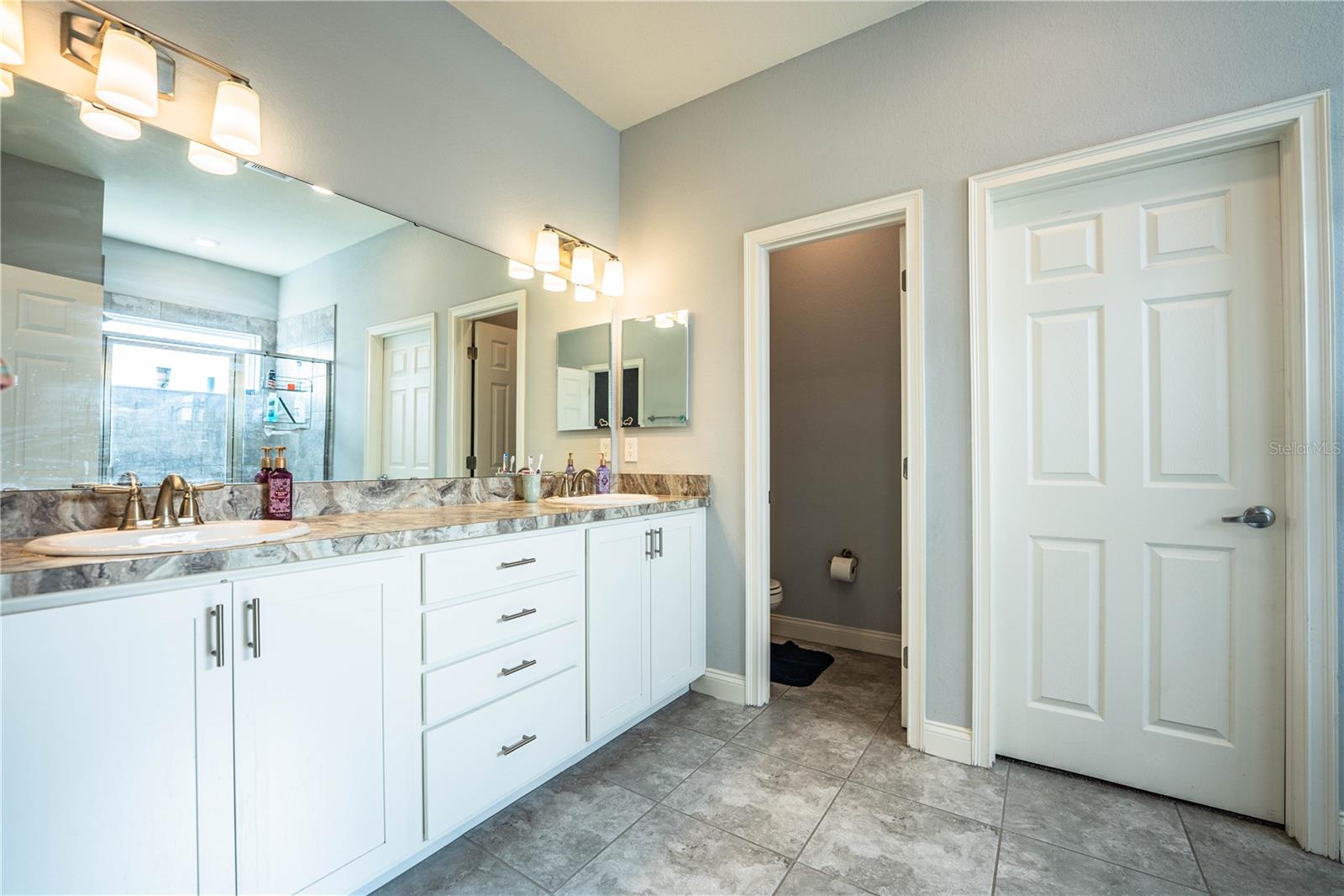 Image 36 of 75 For 261 Walkers Point Drive