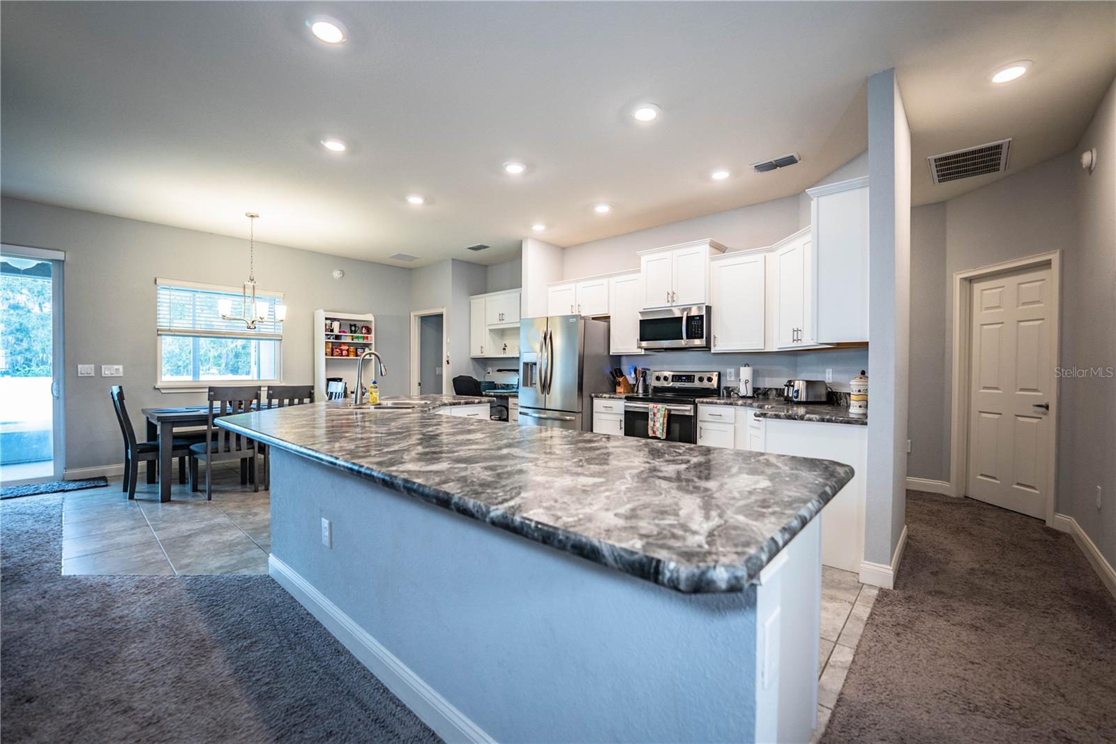 Image 5 of 75 For 261 Walkers Point Drive