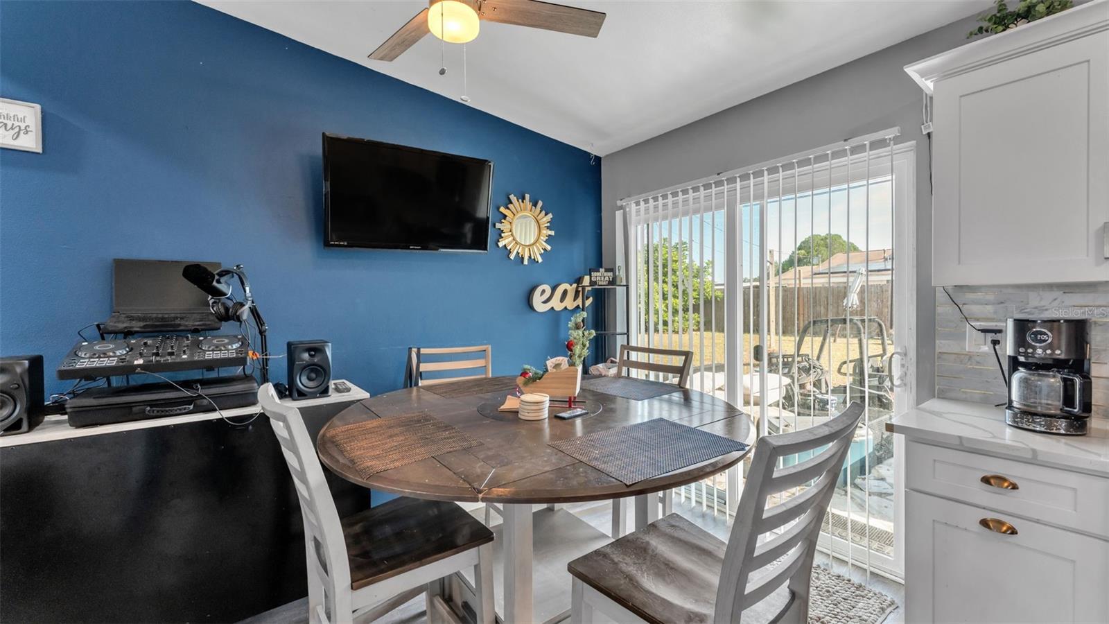 Image 10 of 38 For 803 Casselberry Drive