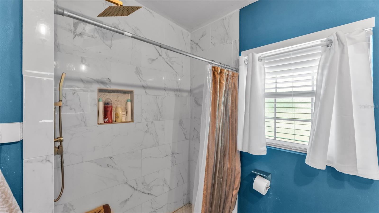 Image 17 of 38 For 803 Casselberry Drive