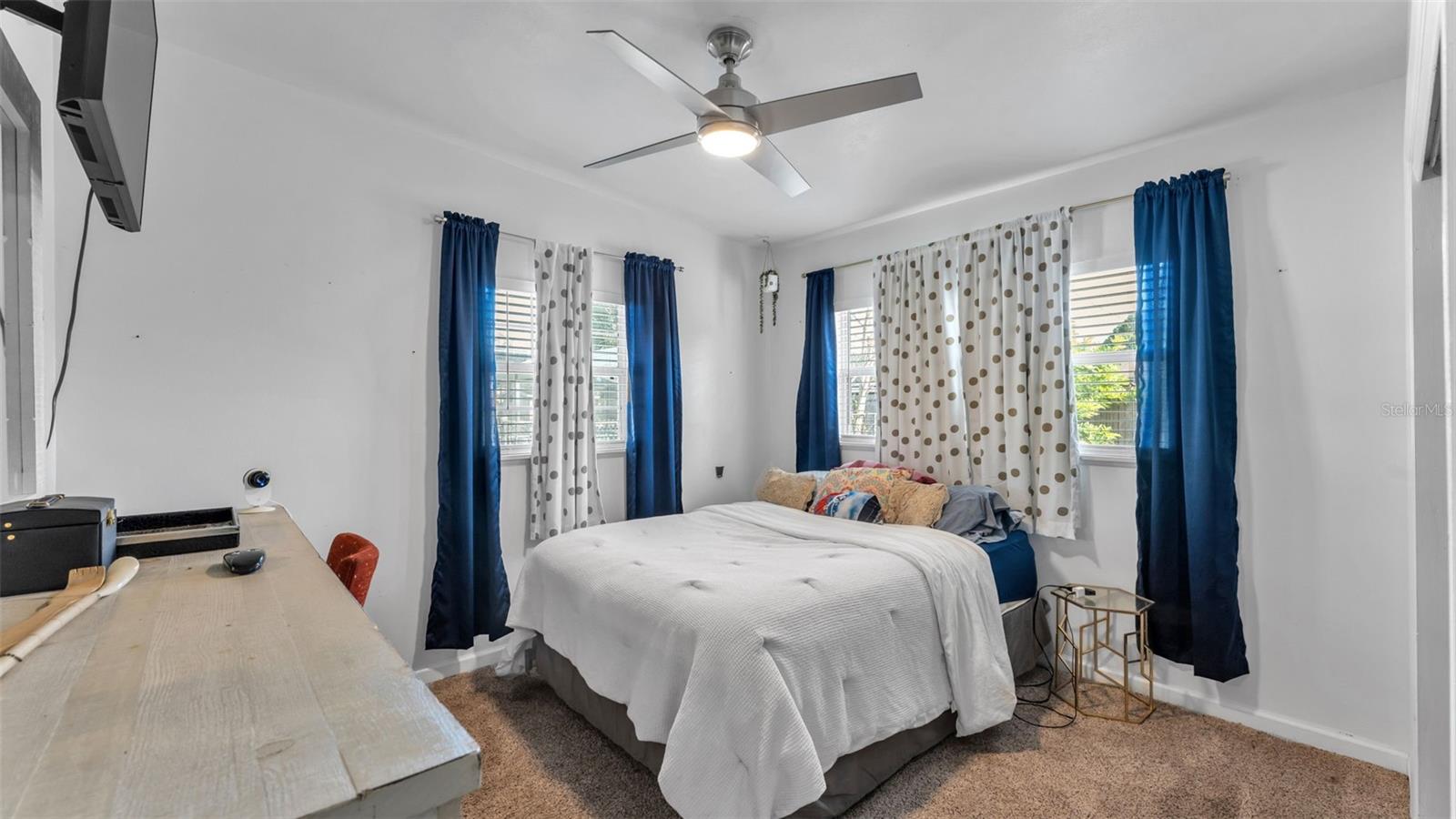 Image 23 of 38 For 803 Casselberry Drive