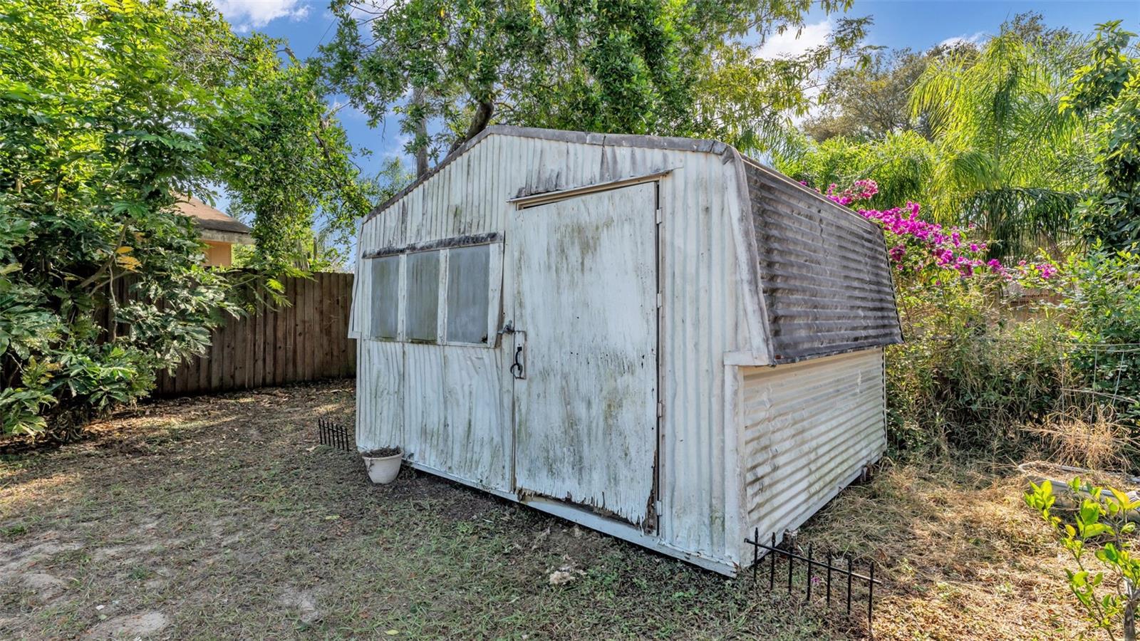 Image 30 of 38 For 803 Casselberry Drive