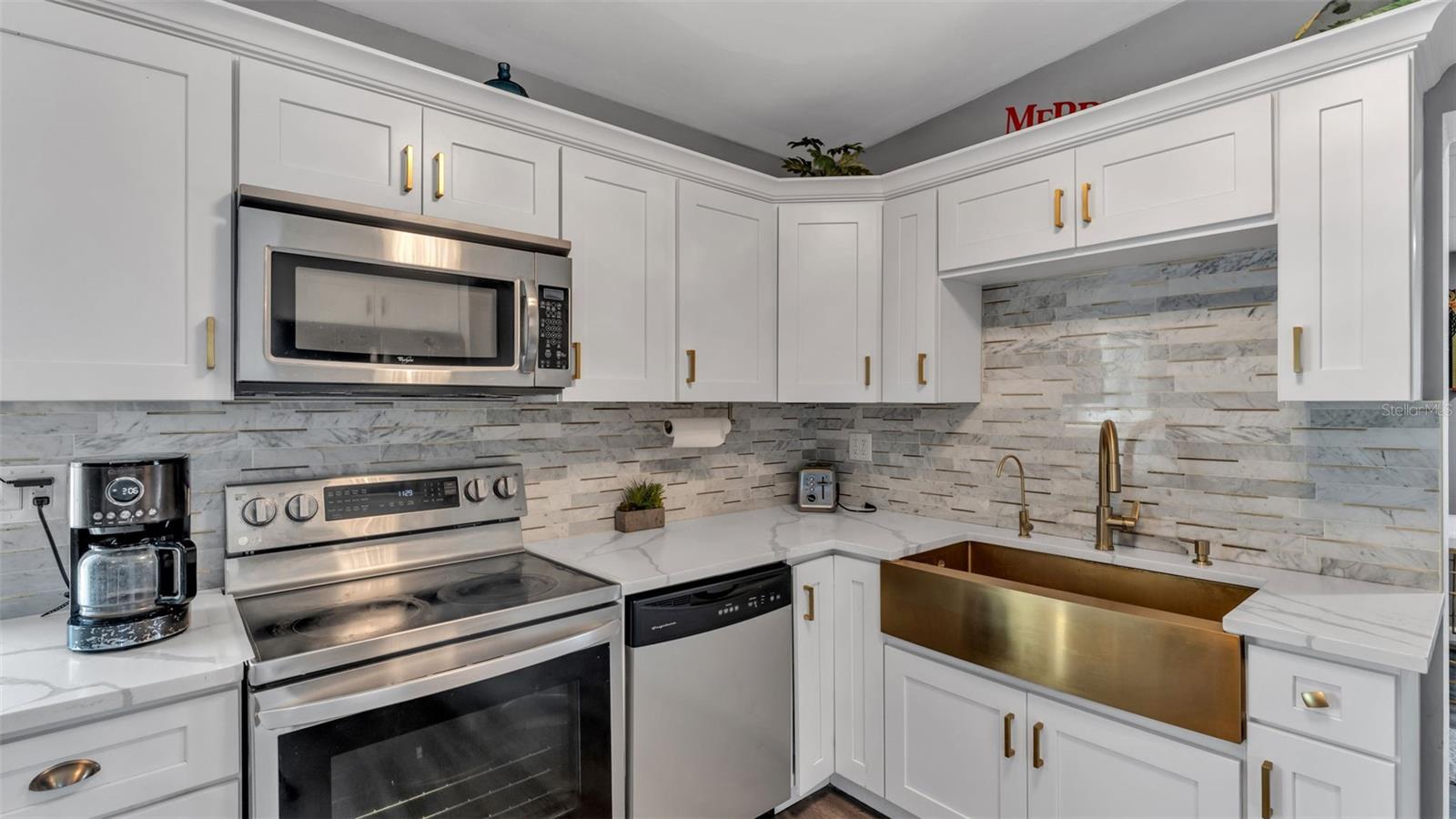 Image 6 of 38 For 803 Casselberry Drive