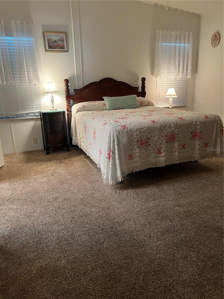 Image 12 of 23 For 6236 Knotty Pine Drive Se