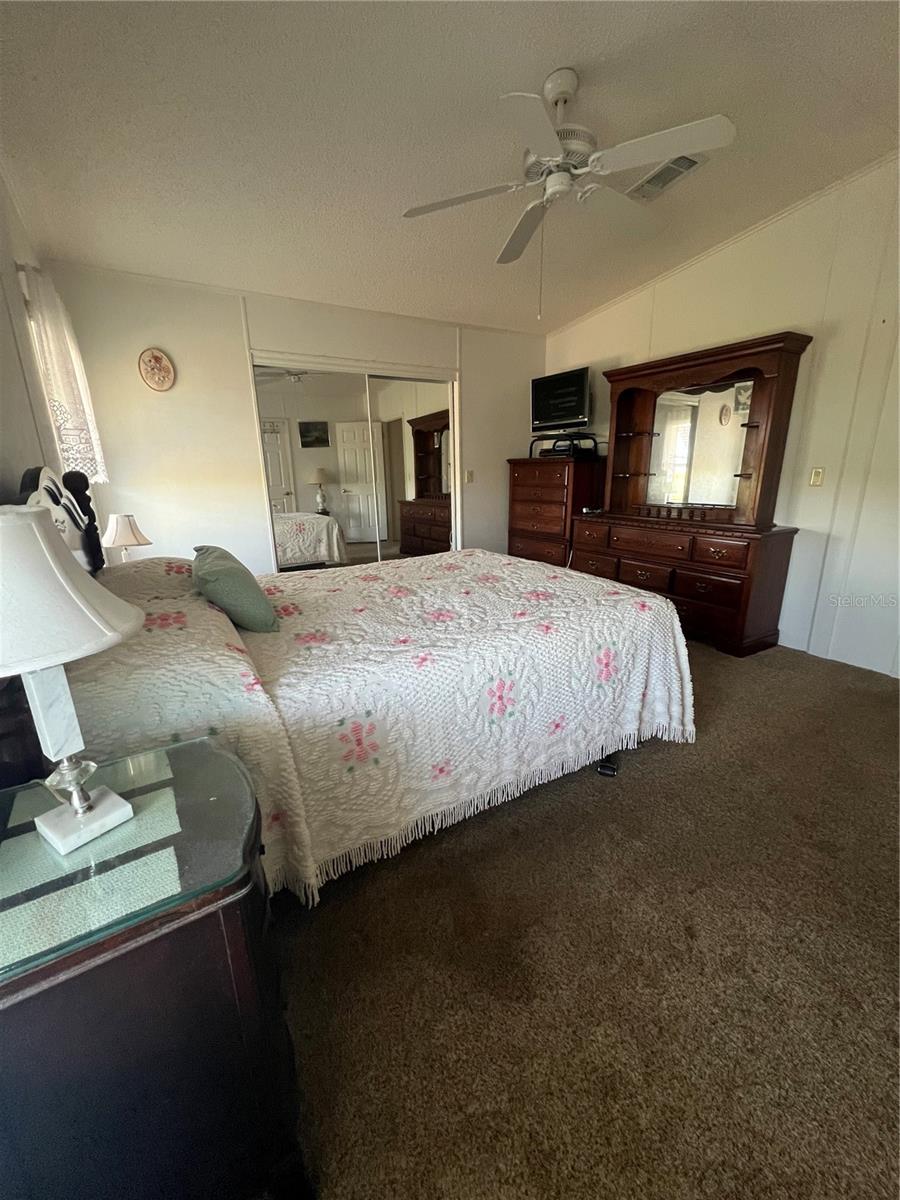 Image 13 of 23 For 6236 Knotty Pine Drive Se