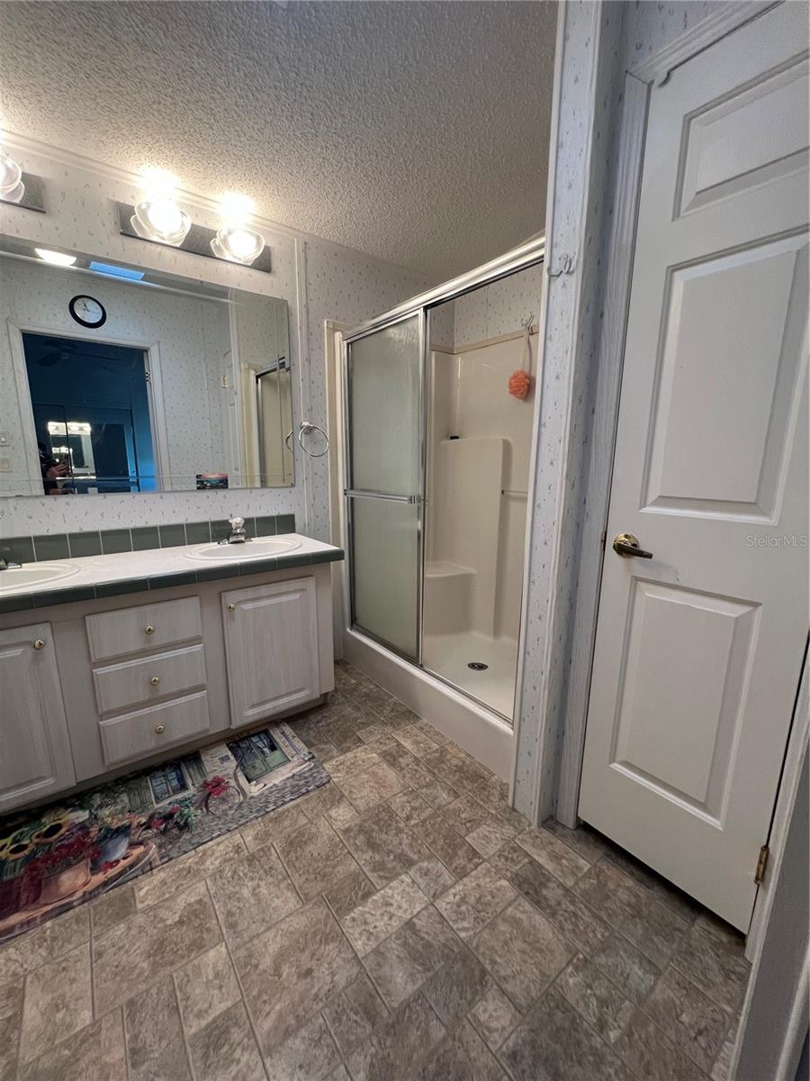 Image 16 of 23 For 6236 Knotty Pine Drive Se