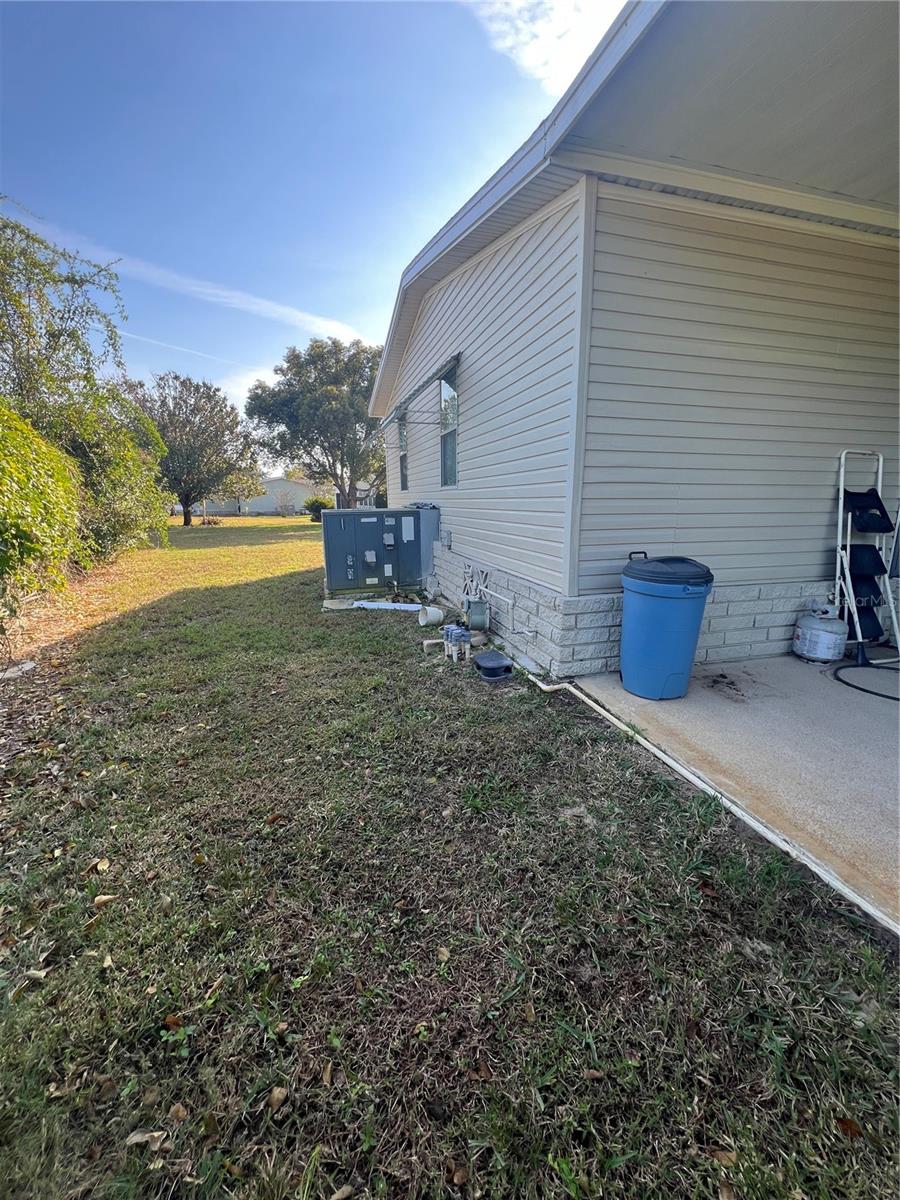 Image 21 of 23 For 6236 Knotty Pine Drive Se