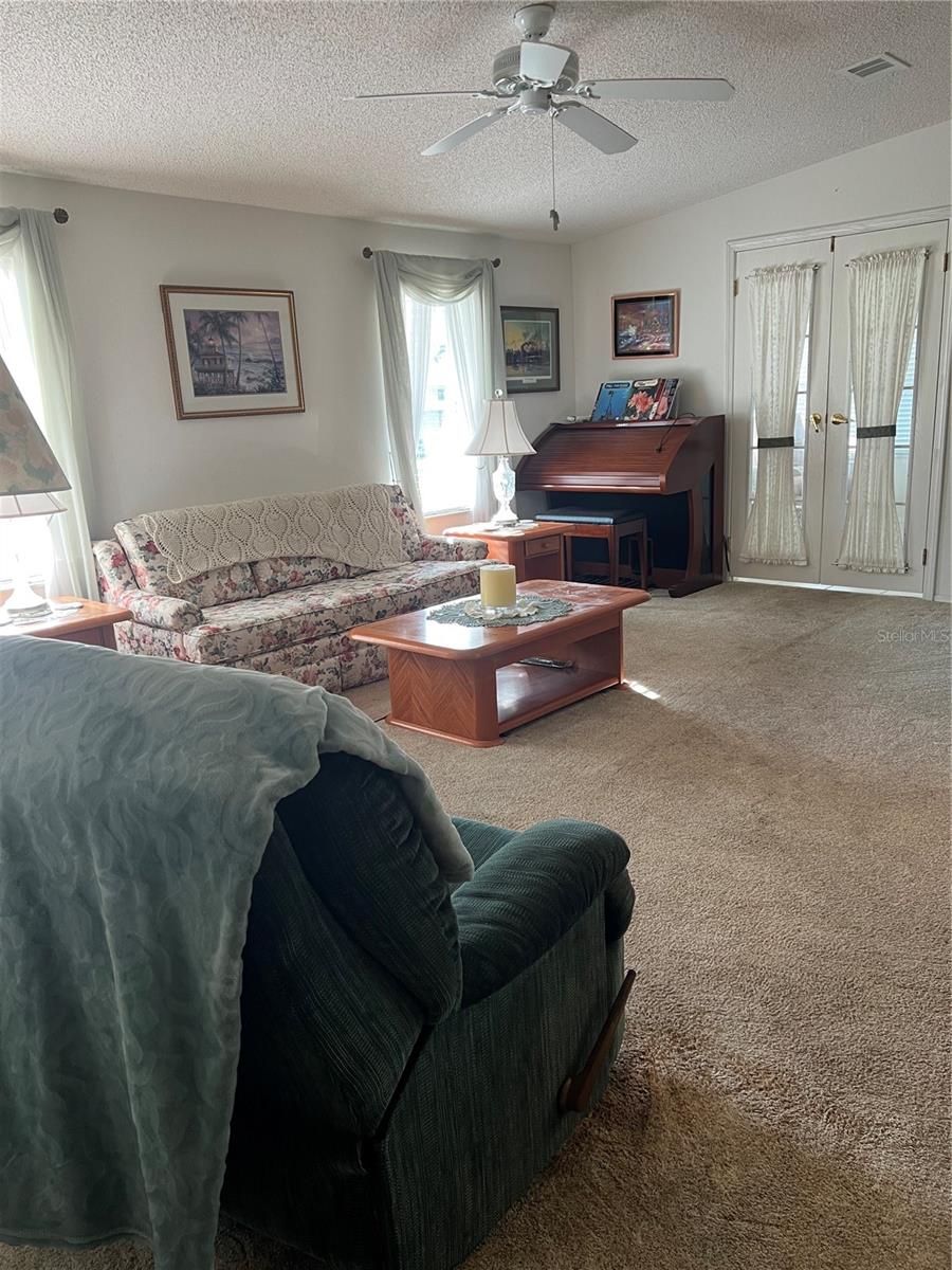 Image 7 of 23 For 6236 Knotty Pine Drive Se