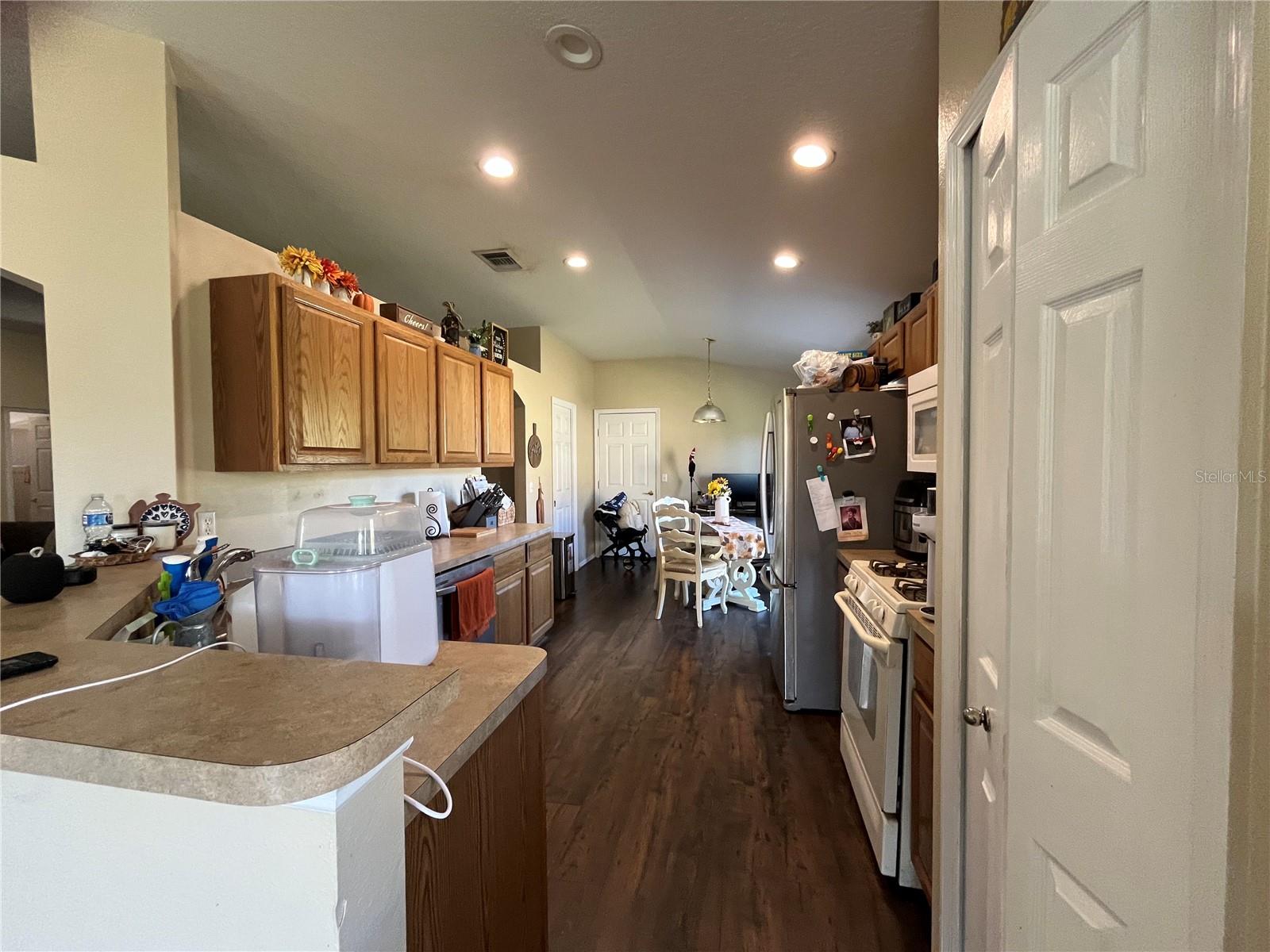 Image 3 of 63 For 3833 Whistlewood Circle