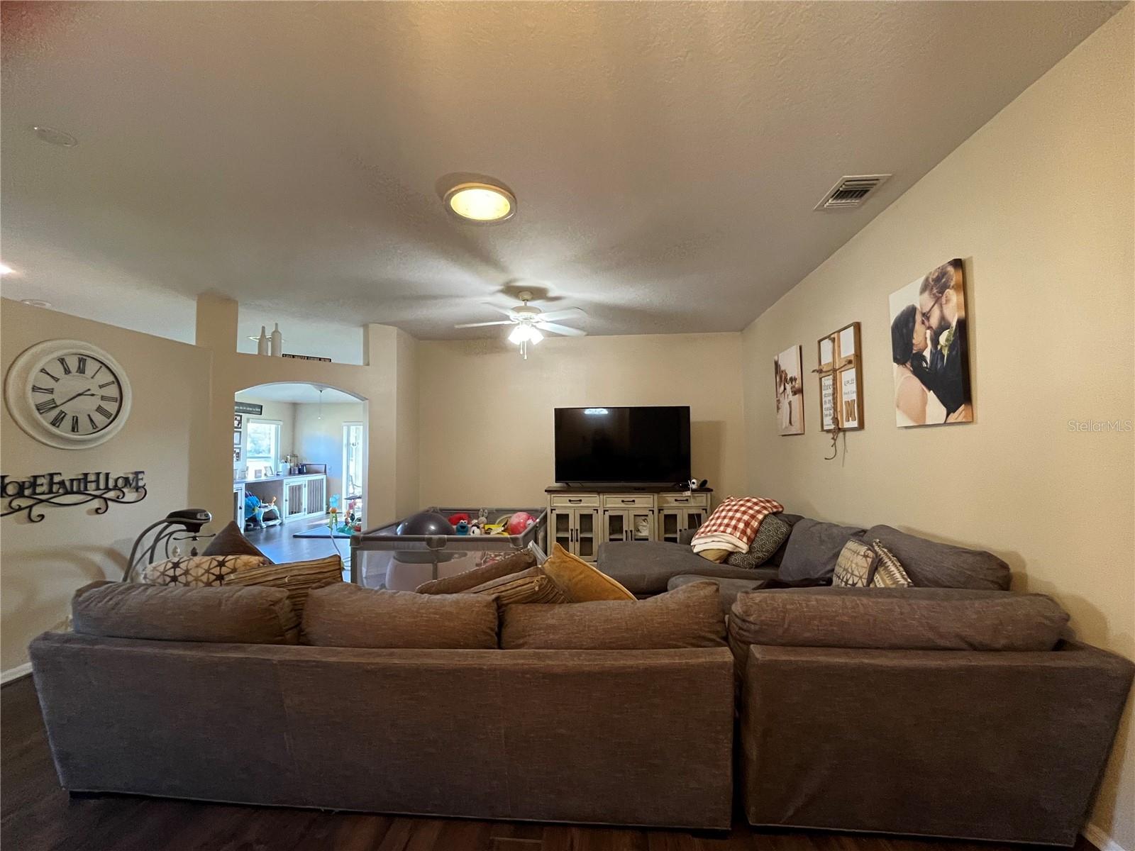 Image 7 of 63 For 3833 Whistlewood Circle