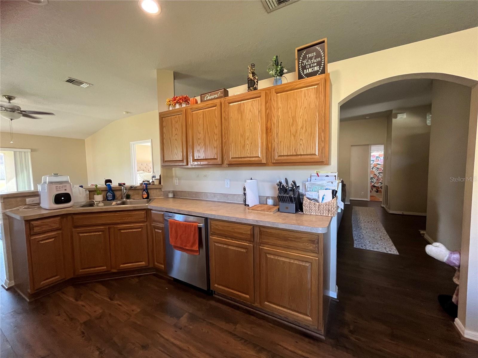 Image 9 of 63 For 3833 Whistlewood Circle