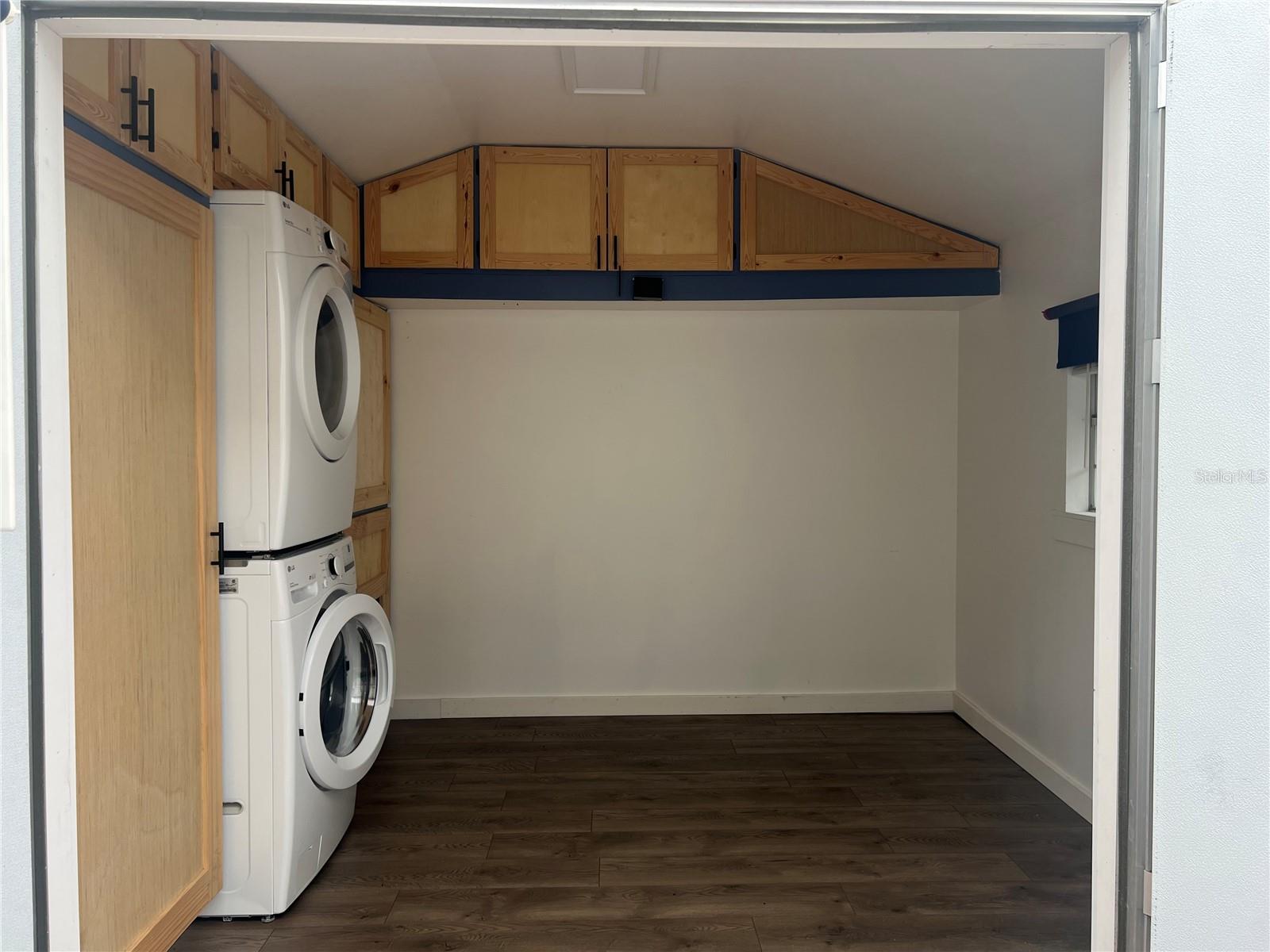 Image 8 of 8 For 2408 Palm Street 197