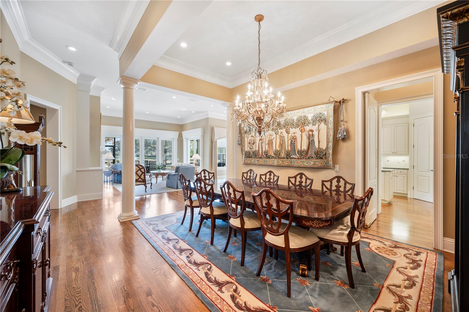 Image 11 of 86 For 2640 Bellerive Drive