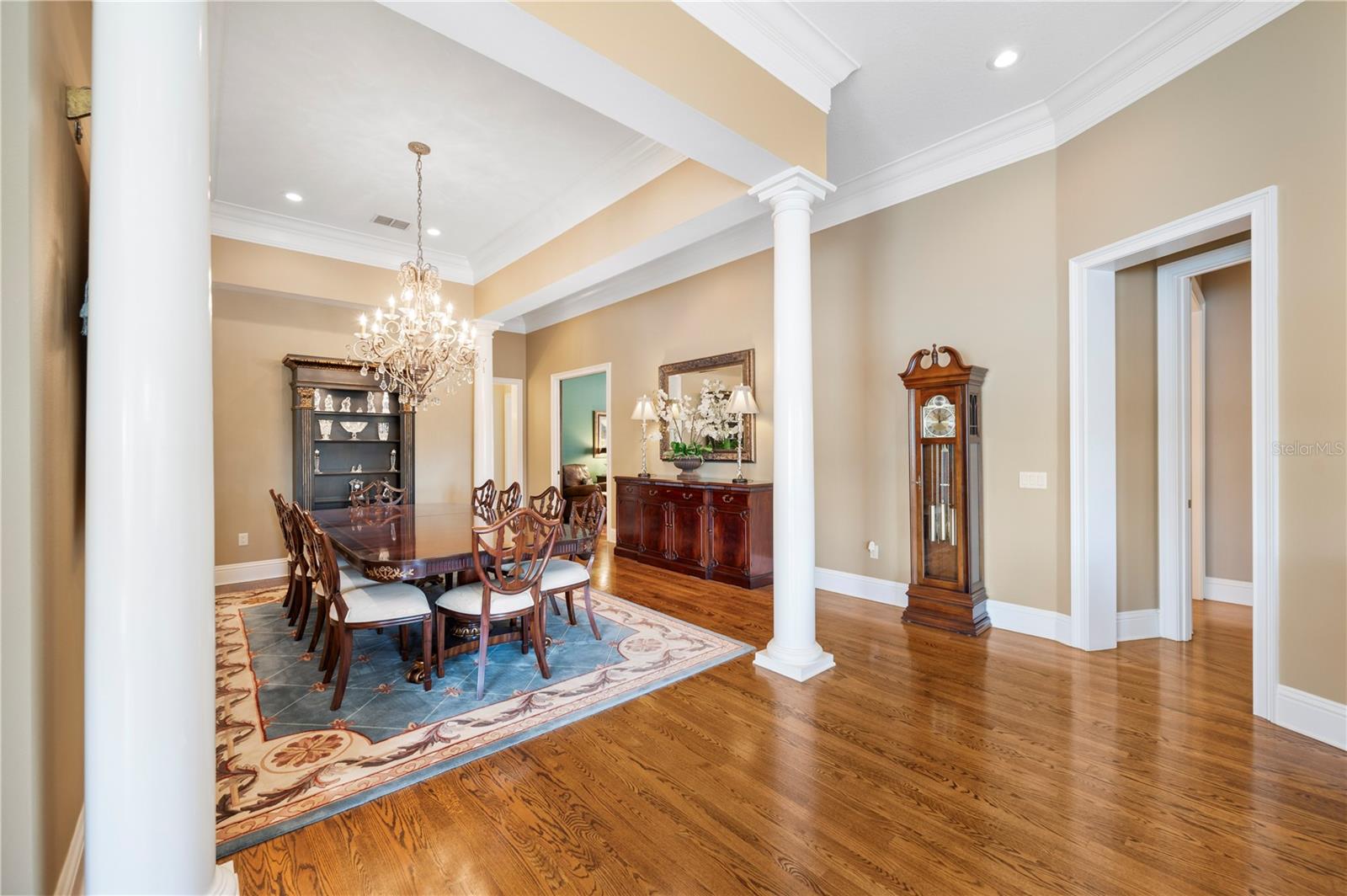 Image 36 of 86 For 2640 Bellerive Drive