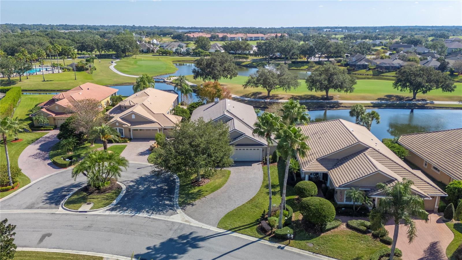 Image 4 of 86 For 2640 Bellerive Drive