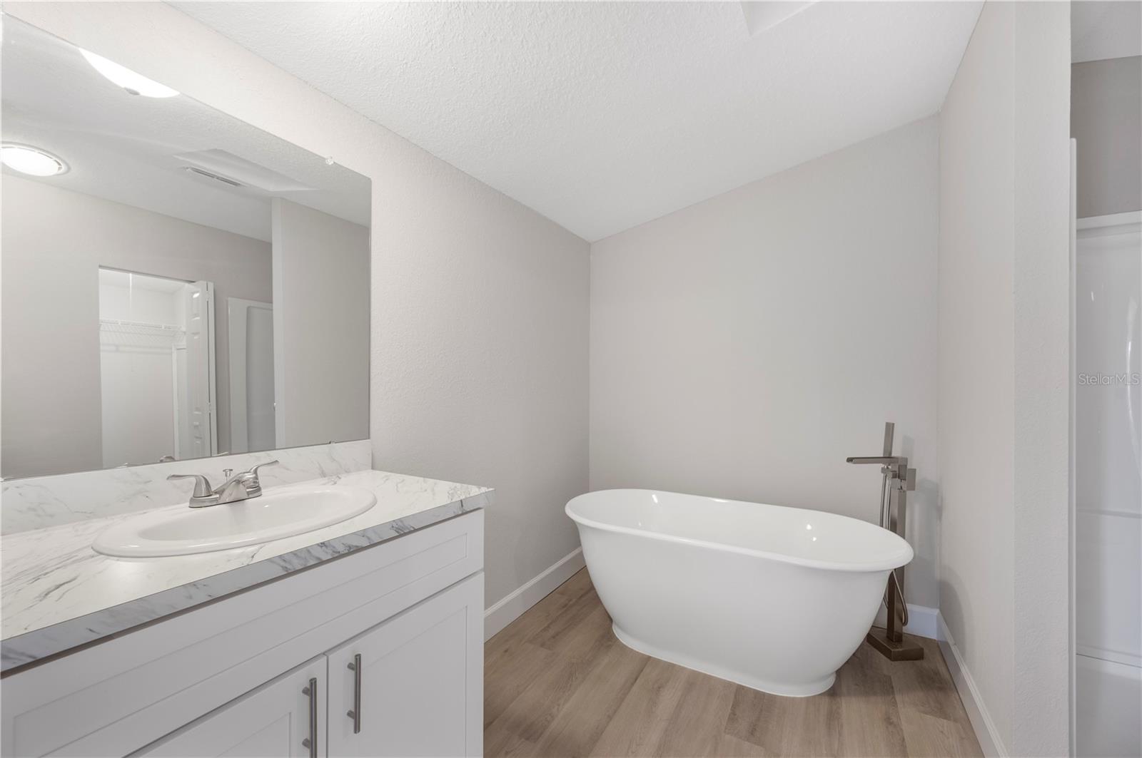 Image 11 of 36 For 4515 Sarver Avenue