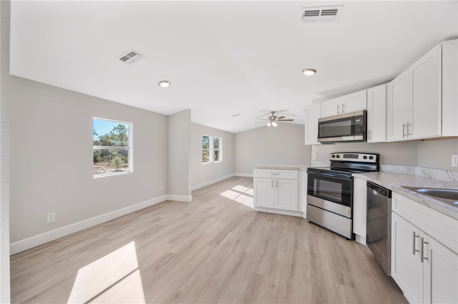 Image 6 of 36 For 4515 Sarver Avenue