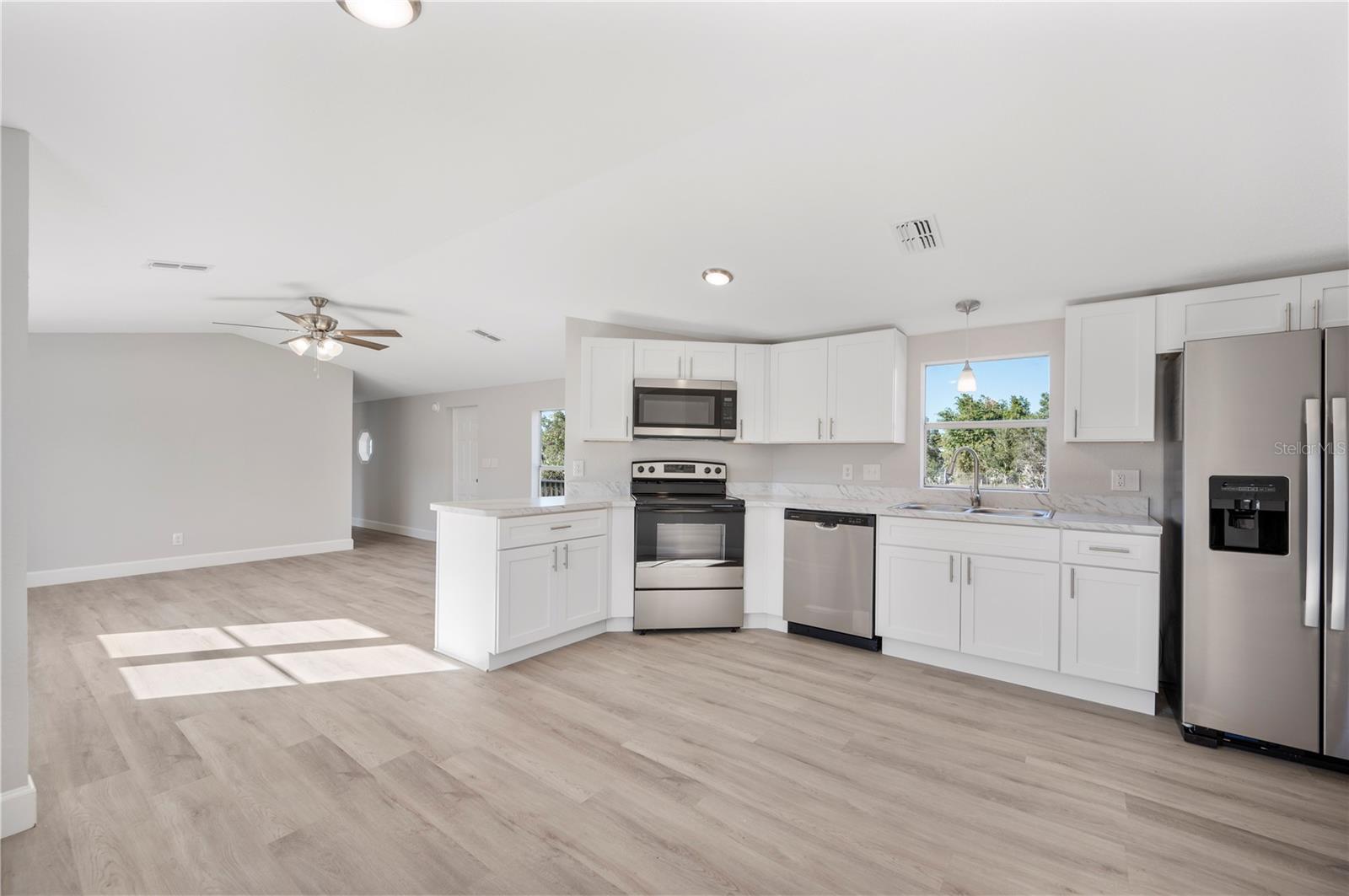 Image 7 of 36 For 4515 Sarver Avenue