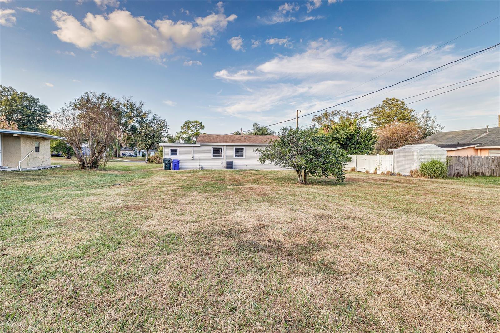 Image 15 of 18 For 1664 Bayview Drive