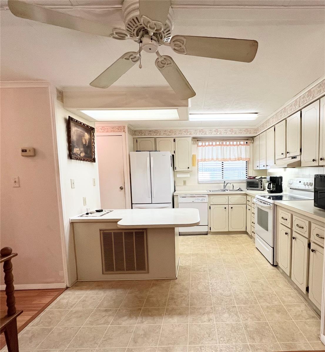 Image 9 of 30 For 310 Martin Drive