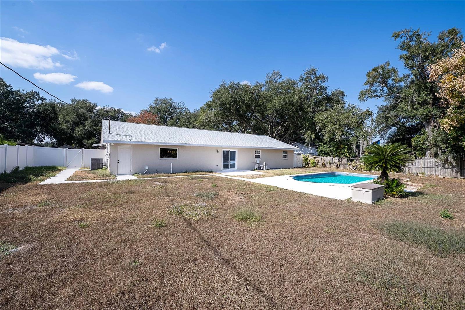 Image 21 of 24 For 6212 Woodsfield Way