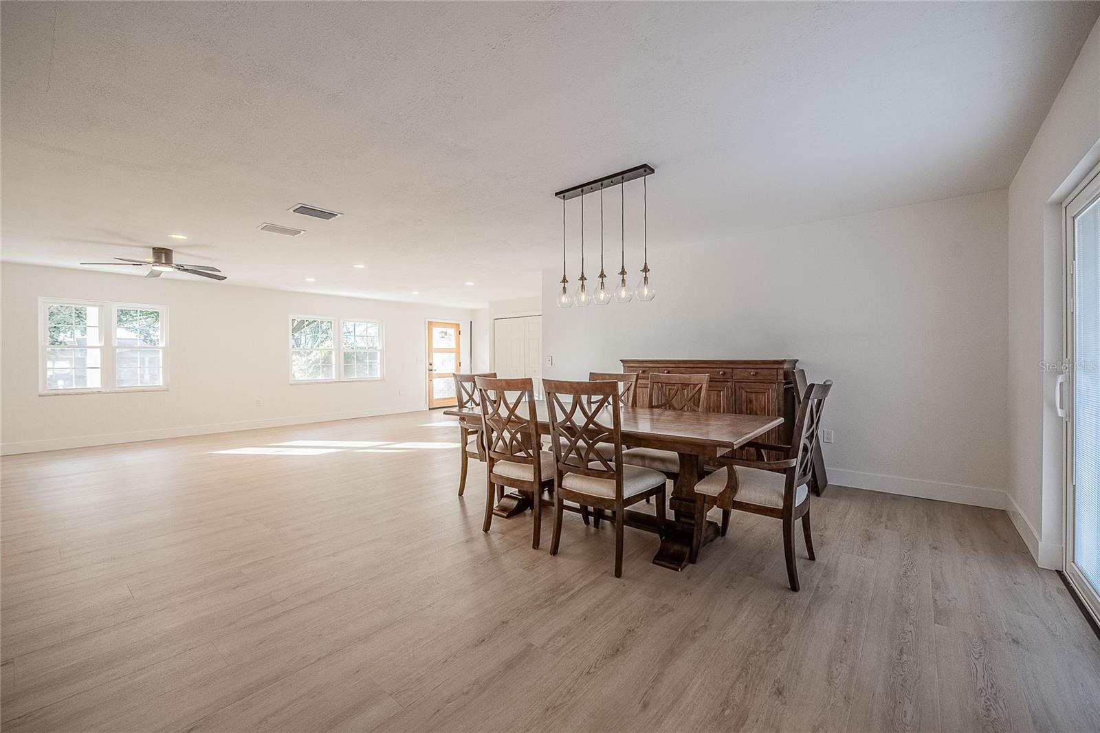 Image 9 of 24 For 6212 Woodsfield Way