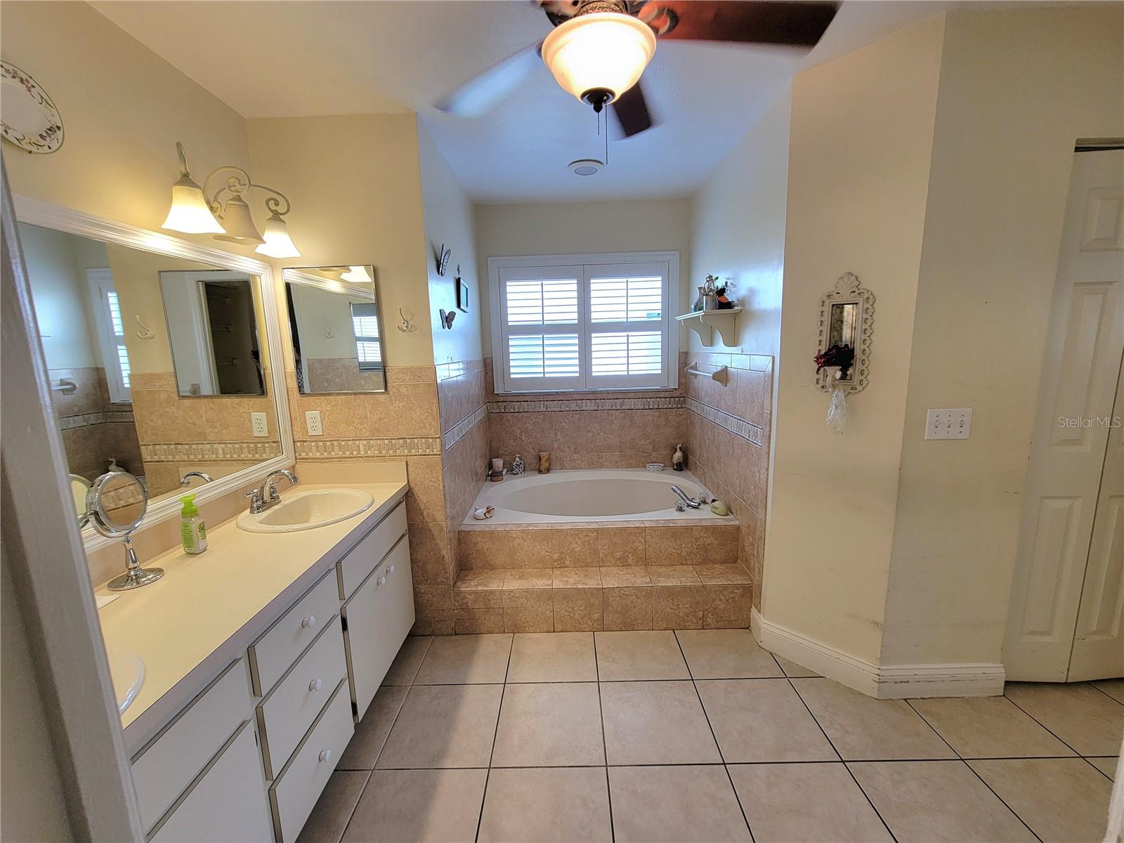 Image 22 of 51 For 3535 Saddlebrook Way