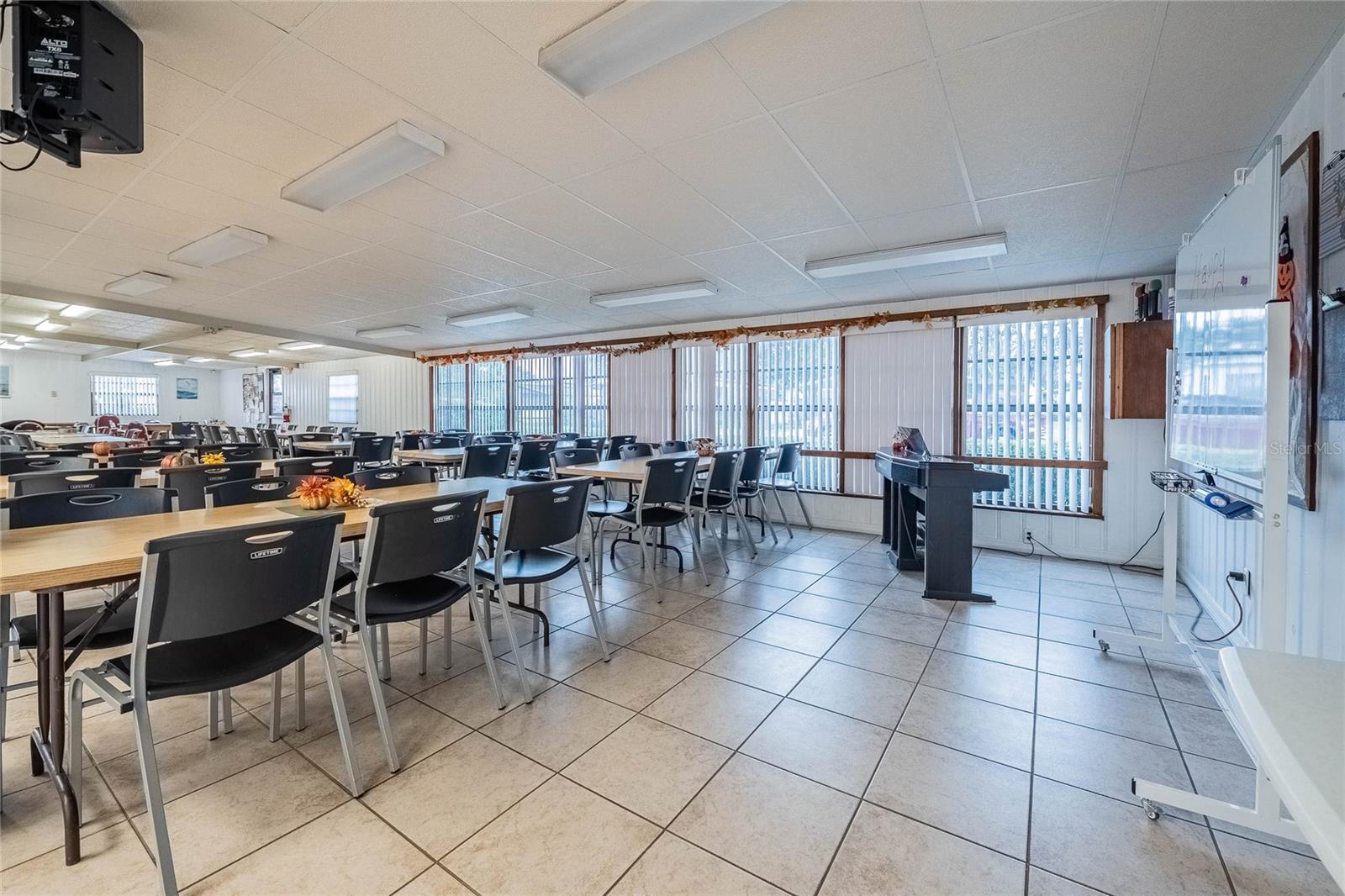 Image 14 of 54 For 426 Martin Drive