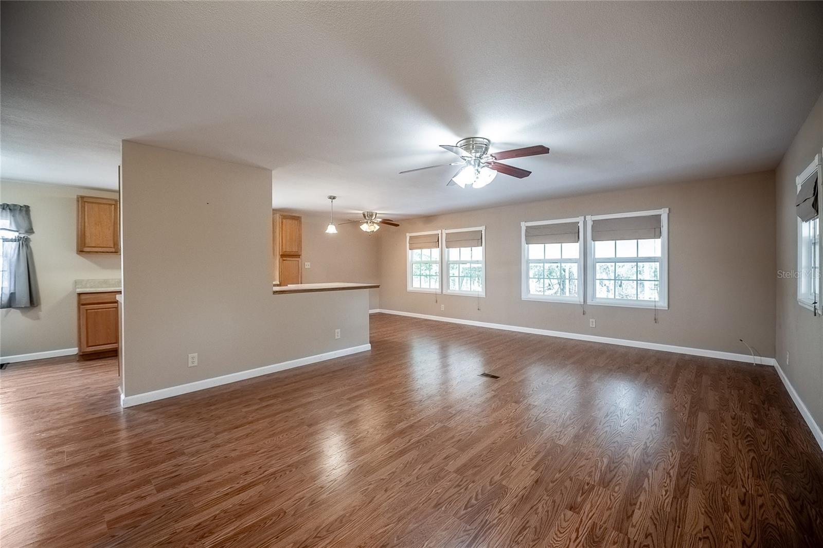 Image 21 of 54 For 426 Martin Drive