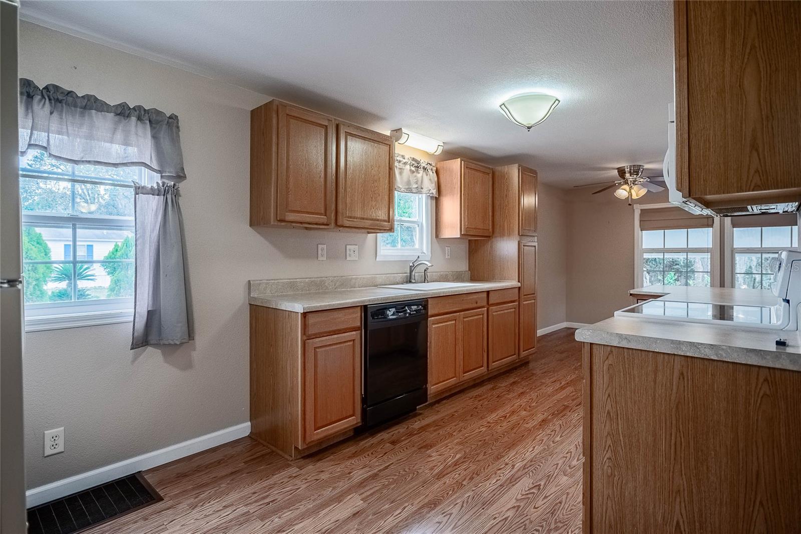 Image 26 of 54 For 426 Martin Drive