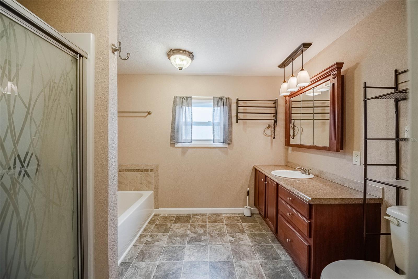 Image 37 of 54 For 426 Martin Drive