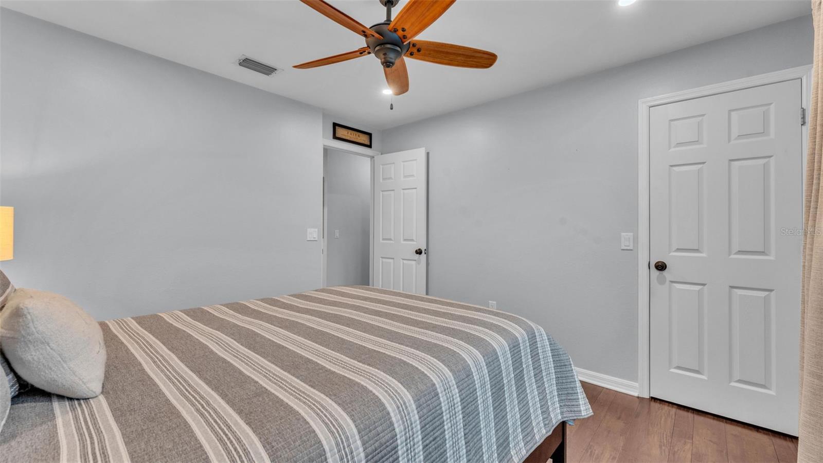 Image 31 of 45 For 4965 Tradition Drive