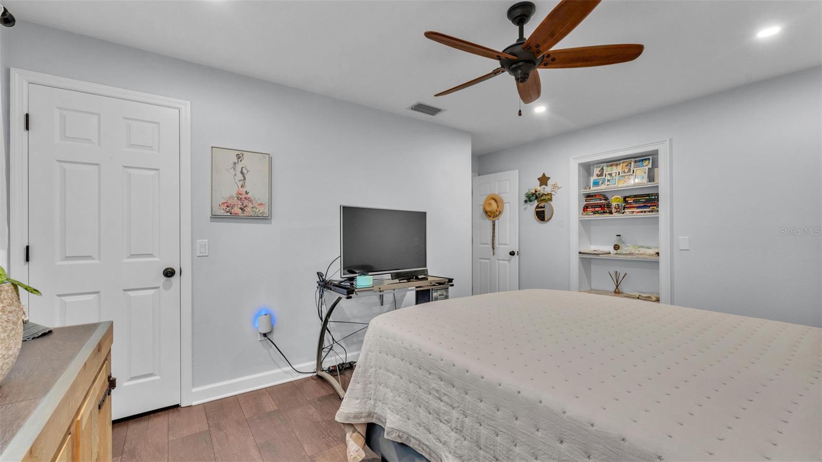 Image 35 of 45 For 4965 Tradition Drive