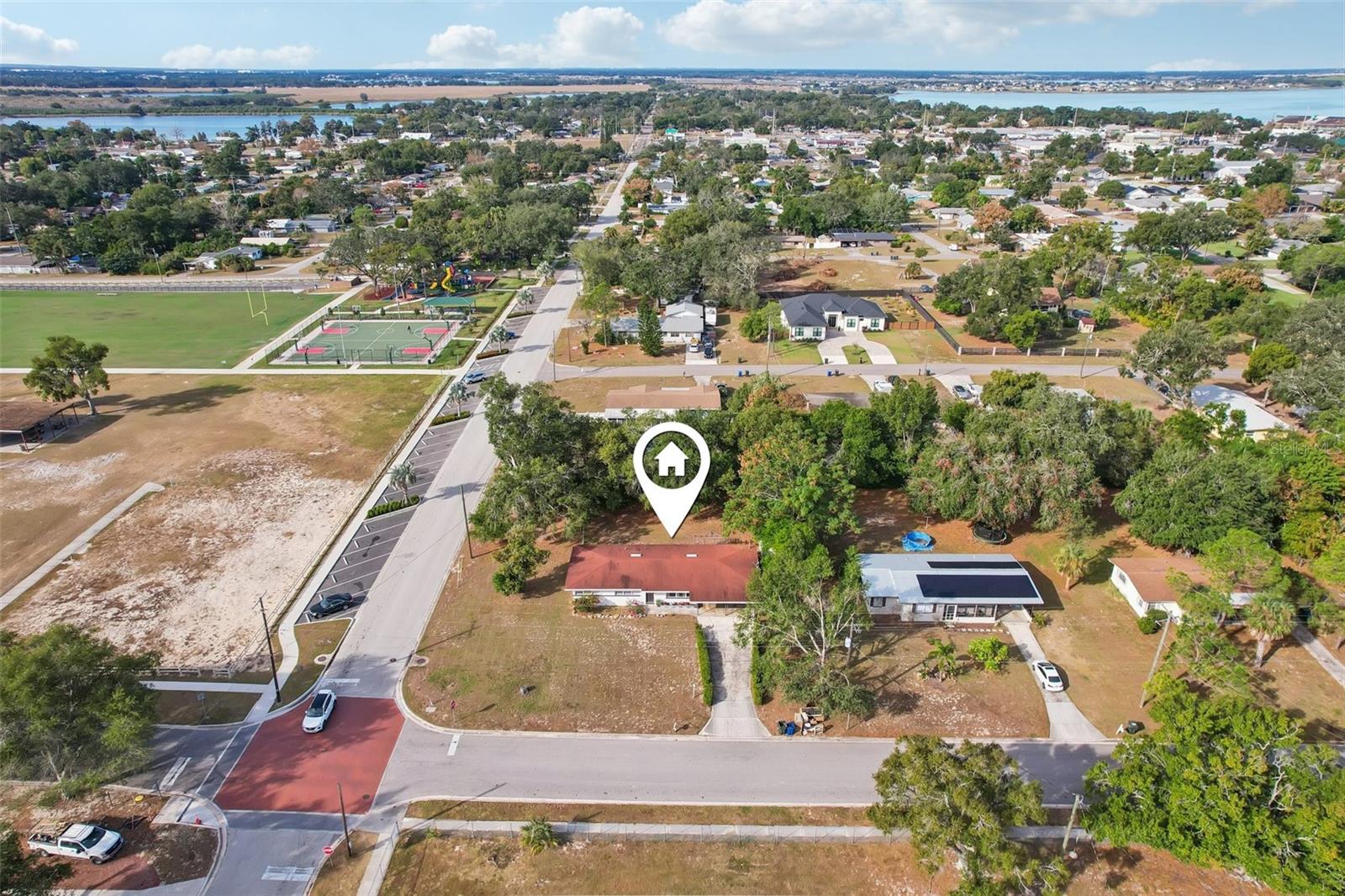 Image 16 of 17 For 355 Glencruiten Avenue