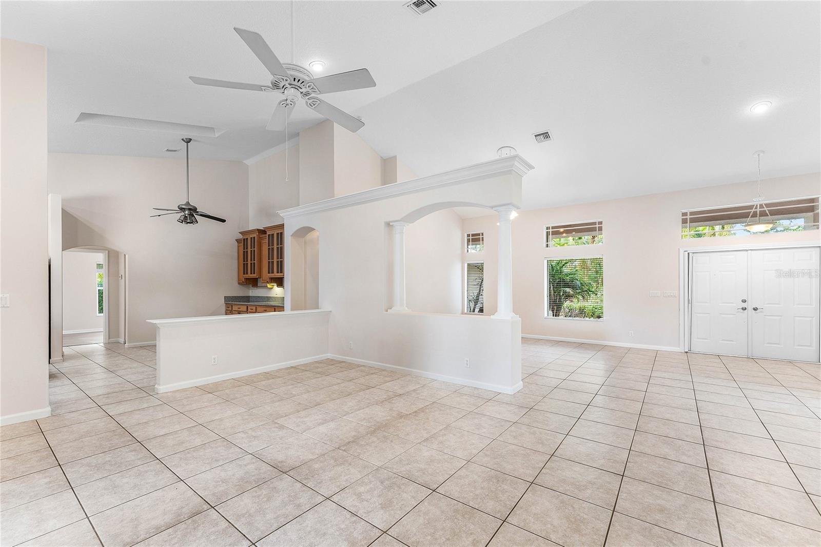 Image 11 of 47 For 13200 Bridgewood Drive