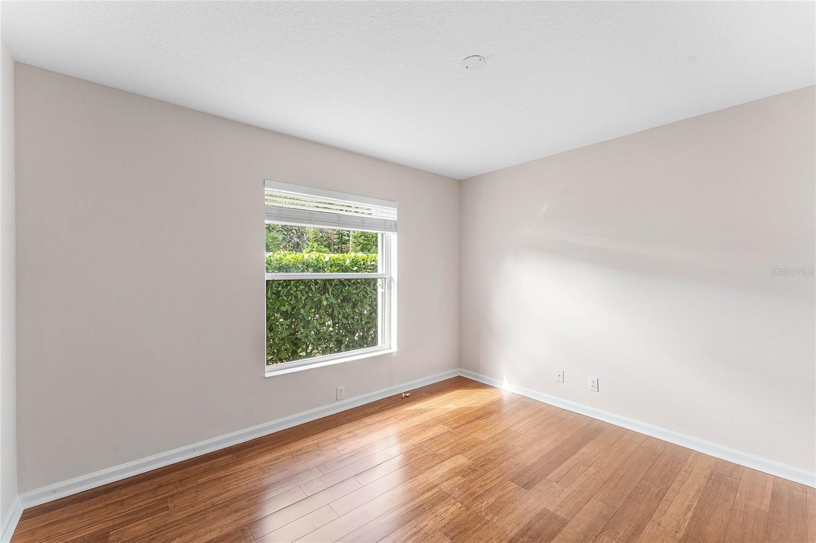 Image 17 of 47 For 13200 Bridgewood Drive