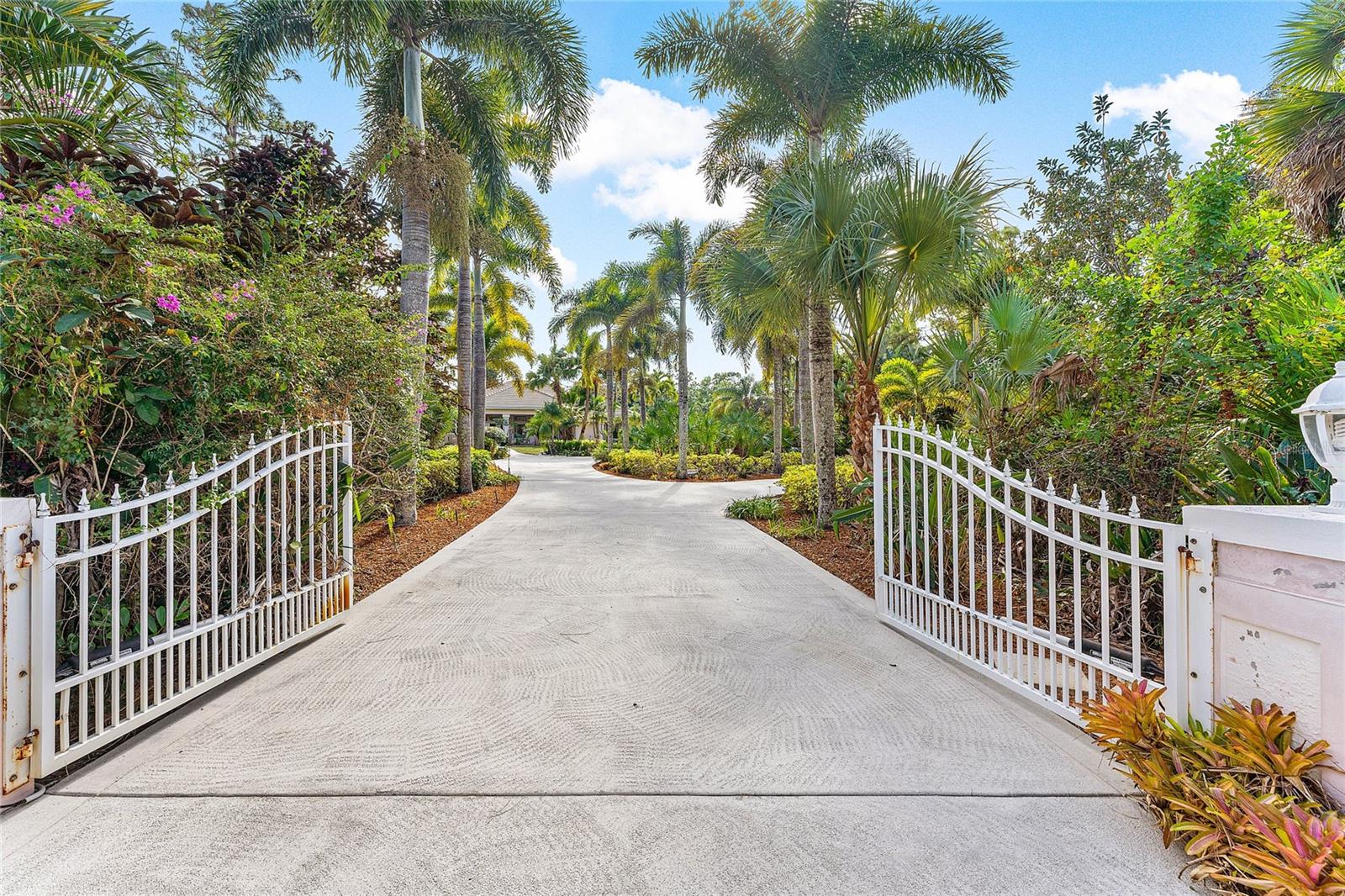 Image 2 of 47 For 13200 Bridgewood Drive