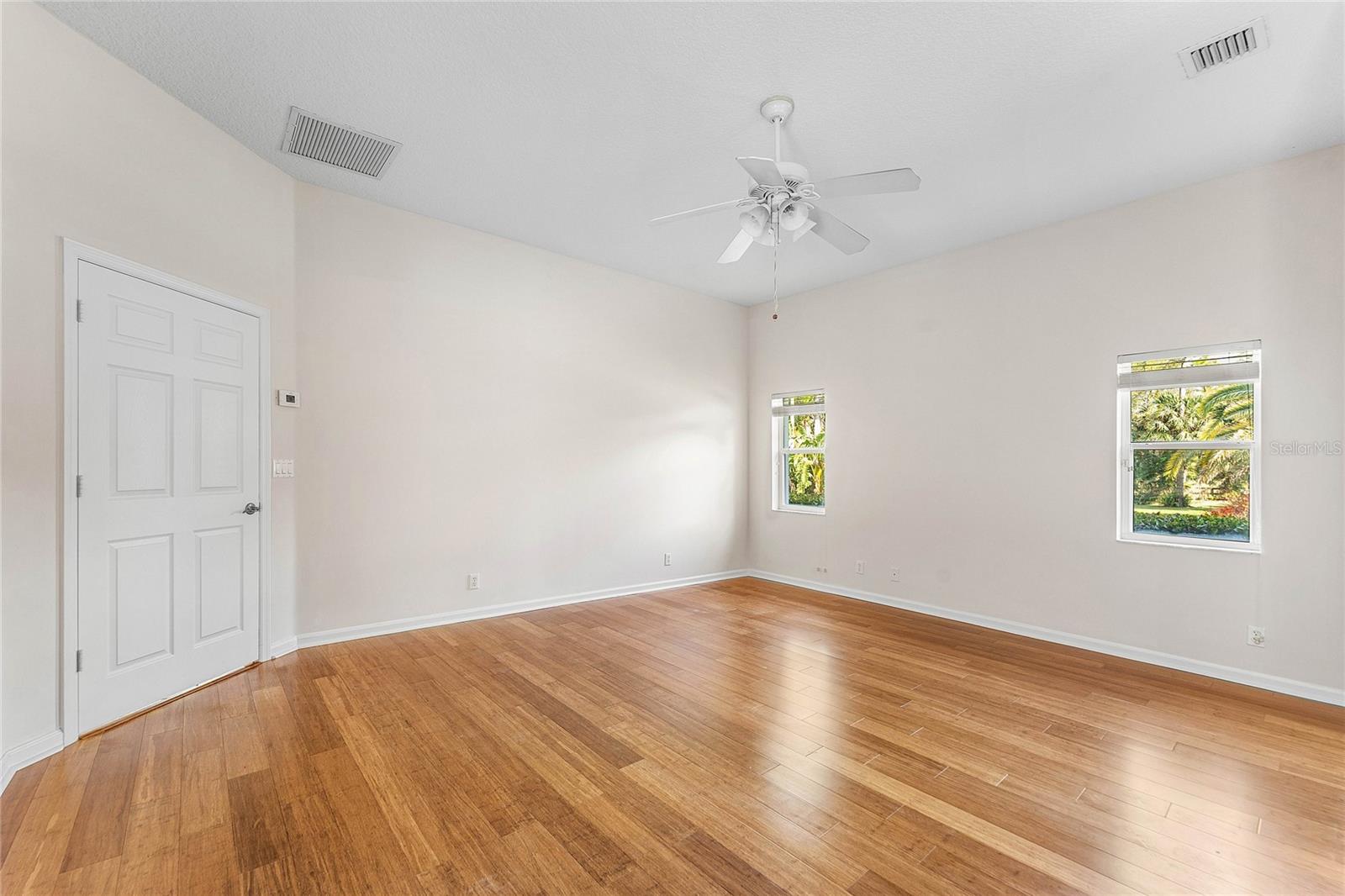 Image 23 of 47 For 13200 Bridgewood Drive