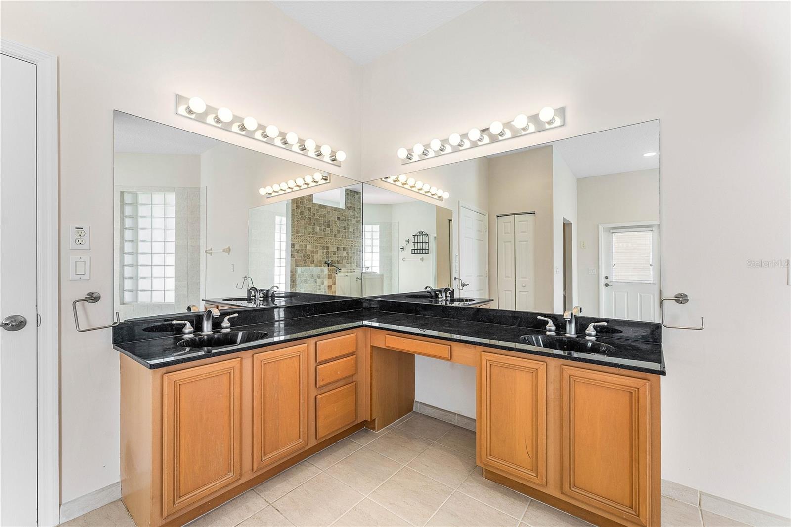 Image 24 of 47 For 13200 Bridgewood Drive