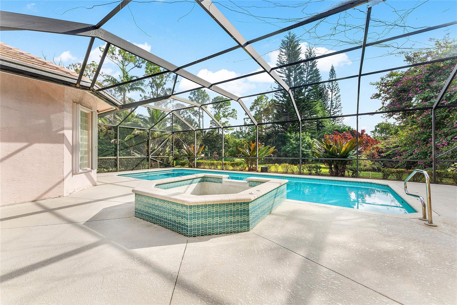 Image 32 of 47 For 13200 Bridgewood Drive