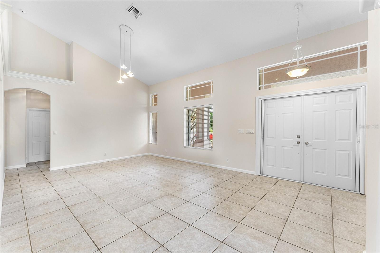 Image 7 of 47 For 13200 Bridgewood Drive