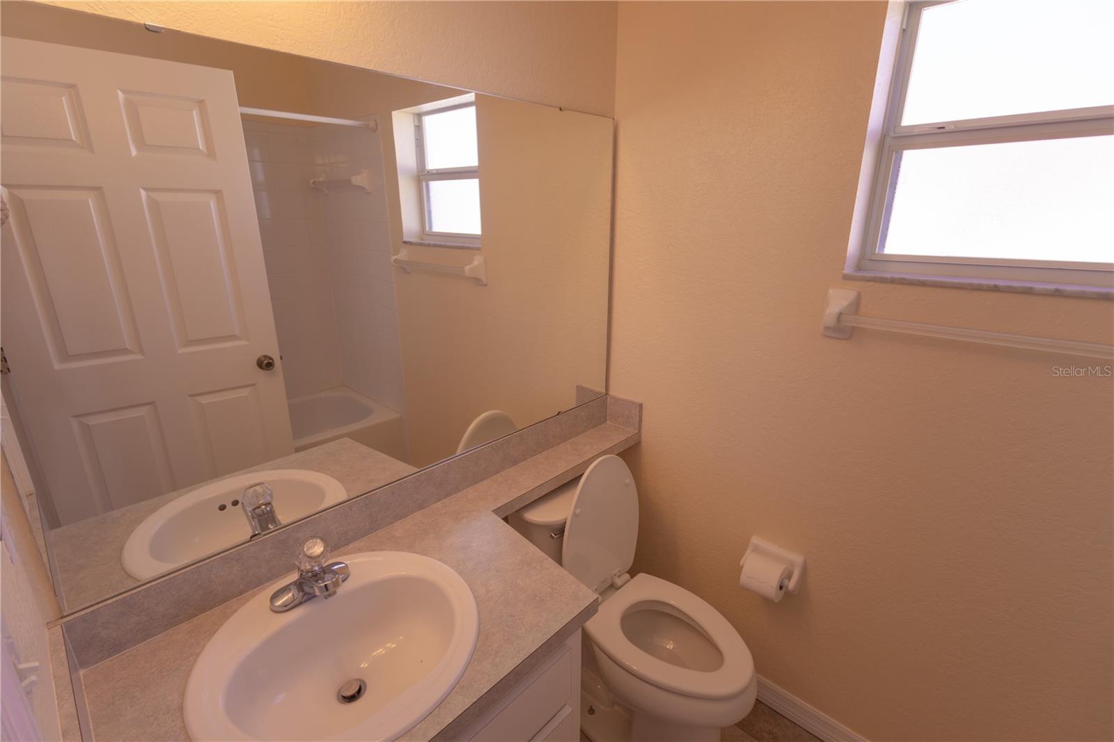 Image 15 of 18 For 6623 Madeira Avenue