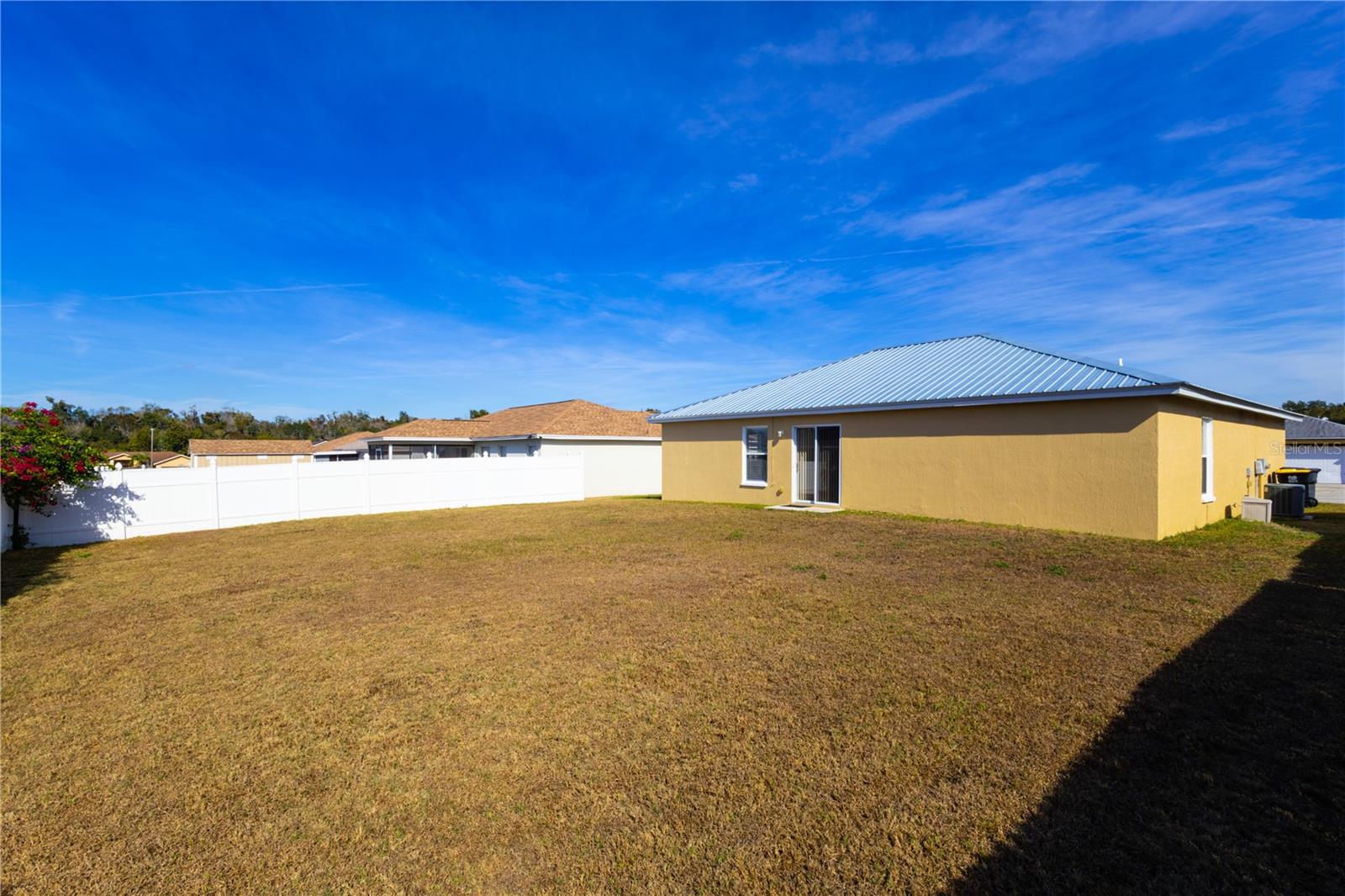 Image 5 of 18 For 6623 Madeira Avenue