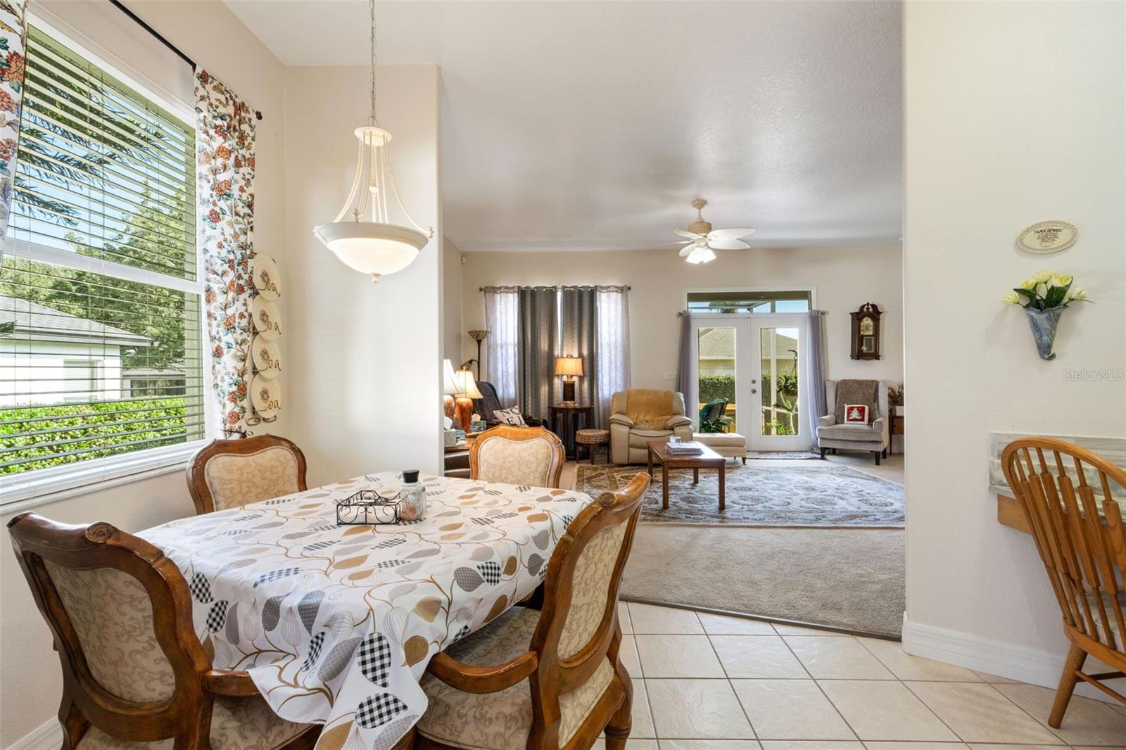 Image 11 of 39 For 2617 Hickory View Loop